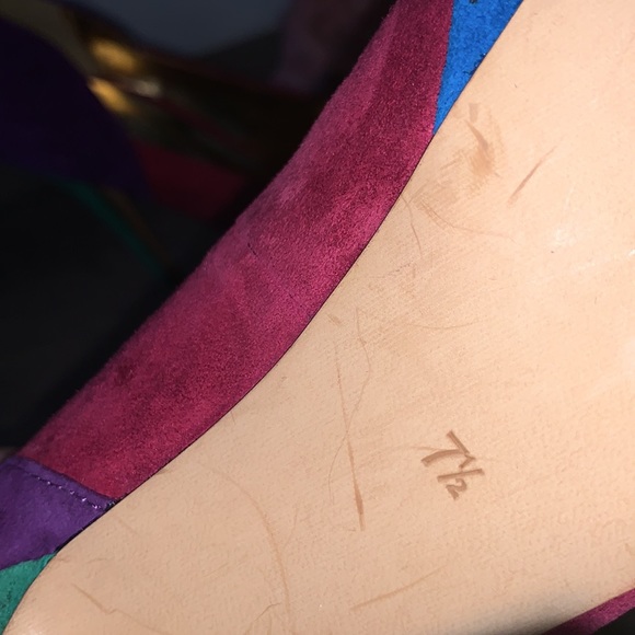 CHARLES DAVID MULTI COLORED HEEL - Picture 7 of 7